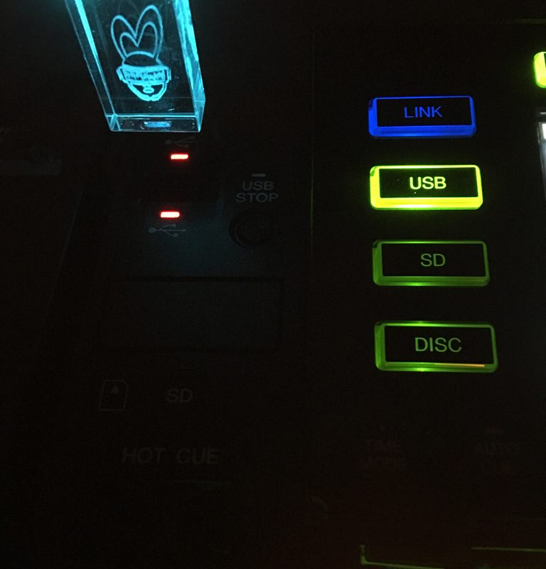 Miss Tara Crystal USB 16GB